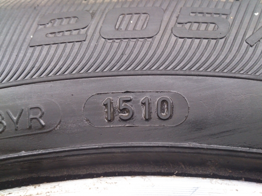 ขายแม็ก 4รู100 ขอบ16 พร้อมยาง205/55R16 ยางปี10 จำนวน 1 ชุด