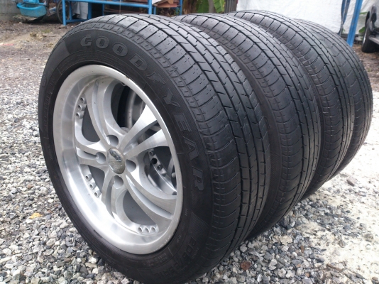 ขายแม็ก 4รู100 ขอบ16 พร้อมยาง205/55R16 ยางปี10 จำนวน 1 ชุด