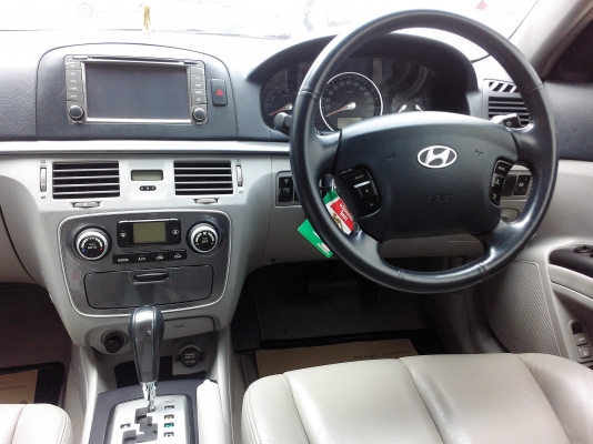 HYUNDAI SONATA 2.0 SP สีบรอนเงิน ปี09 ปลายปี* สวยสวยมากครับ รถใหญ่ ราคา วีออส ! ! ! HYUNDAI SONATA 2.0 SP สีบรอนเงิน ปี09 ปลายปี* สวยสวยมากครับ รถใหญ่ ราคา วีออส ! ! !