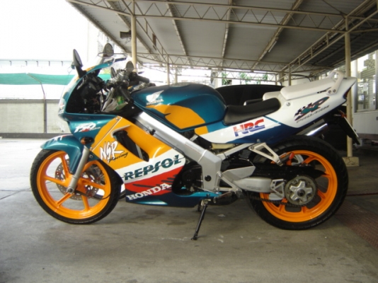 NSR 150 SP PROARM ทำสีใหม่ ทั้งคัน สวยมาก สีเขียวส้ม ลาย REPSOL ลายสนาม รถ แข่ง ทำสีใหม่ ขาย -35900 บาท เท่า นั้น หมดแล้ว หมด เลย ครับ สนใจติด ต่อ คุณ เจ โทร. 0808051985 อยู่ที่  สีลม ซอย 10 บางรัก กทม