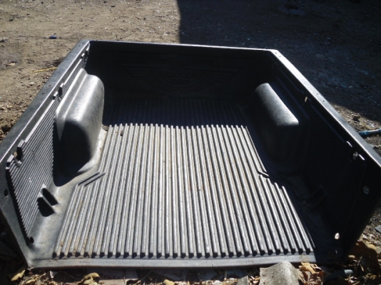 ขายแม๊กซ์ลายเนอร์nissan big m แค๊ป มีชิ้นเดียวสภาพเกือบใหม่มีหูให้ด้วย