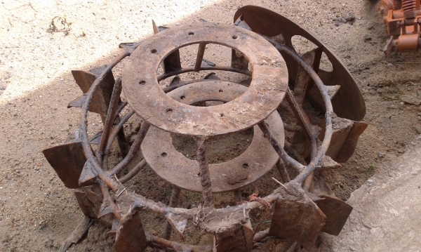 ขายรถไถคูโบต้า2202ข้างขาว สภาพพร้อมใช้งานพร้อมอุปกรณ์