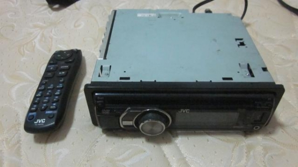 ขายชุดเครื่องเสียงรถยนต์พร้อมตู้ 9500 บาท ขายชุดเครื่องเสียงรถยนต์พร้อมตู้ 9500 บาท