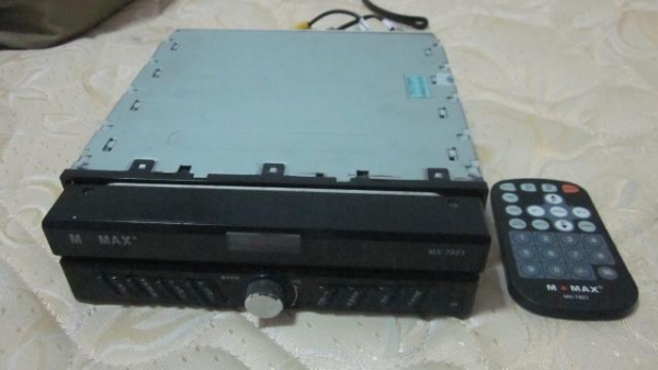 ขายชุดเครื่องเสียงรถยนต์พร้อมตู้ 9500 บาท ขายชุดเครื่องเสียงรถยนต์พร้อมตู้ 9500 บาท