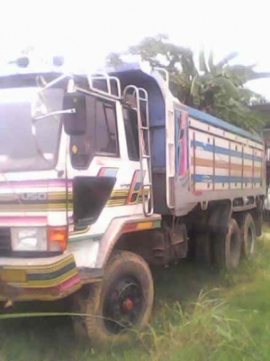 Mitsubishi FN527 MA 10 Speed 195 แรง มีระบบลากพ่วง