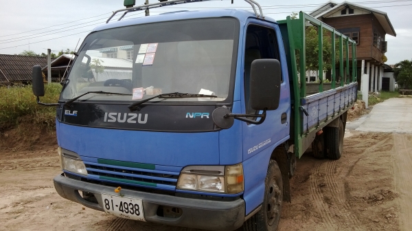 ISUZU NPR 130 เทอร์โบ เครื่อง4HG ยาว5เมตร สภาพดีเครื่องแน่นมากๆไม่เคนแกาะ แคซซีสวยไม่มีสนิมครับ แอร์เย็น ยางใหม่ๆๆ7เส้น