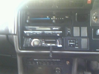 ขายดาวhiace superwagon ปี03 ติดแก๊ส LPG กระจกไฟฟ้า แม็คขอบ 17  150000คับ 081 2957003 ทศ จะไปออกไอ้โม่งมาวิ่งทัวร์คับ