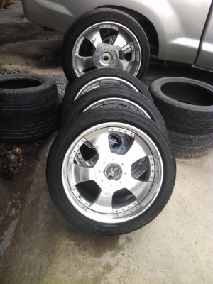 ขายแม็ก 18 japan หน้า 8 หลัง 9.    22000 บาท