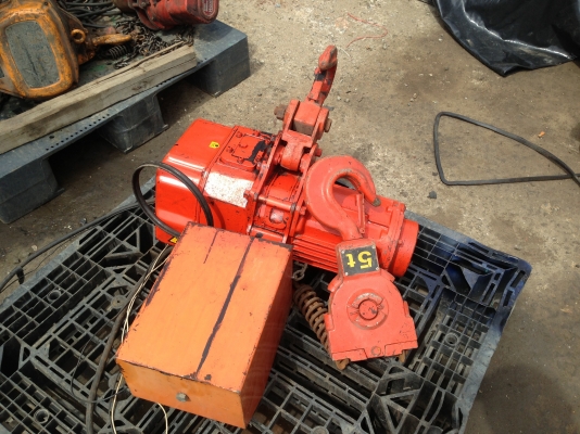 ขายรอกไฟฟ้า Elephant 5 Ton made in Japan สภาพสวยมาก อุปกรณ์รีโมทครบ สภาพสวยมาก พร้อมใช้งาน ขายรอกไฟฟ้า Elephant 5 Ton made in Japan สภาพสวยมาก อุปกรณ์รีโมทครบ สภาพสวยมาก พร้อมใช้งาน