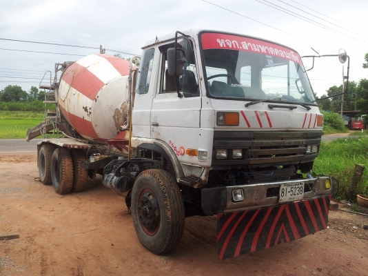 ขายรถโม่5คิว UD 2เพลา เอกสารพร้อมโอน