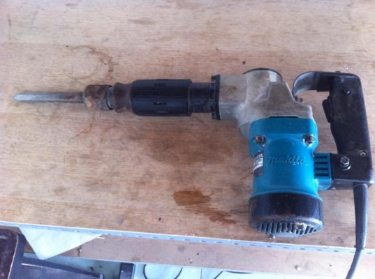 สกัดไฟฟ้า 17มม. MAKITA HM0810TA ราคาถูก