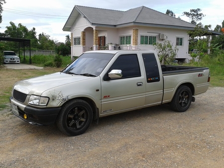 ขาย ISUZU SPACECAB DRAGON