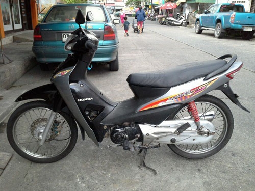 wave100s ปี 50สีเทา  เครื่องดีแน่นๆเดิมๆ ชุดสีสวย เอกสารครบ มาลองขับได้จ้า