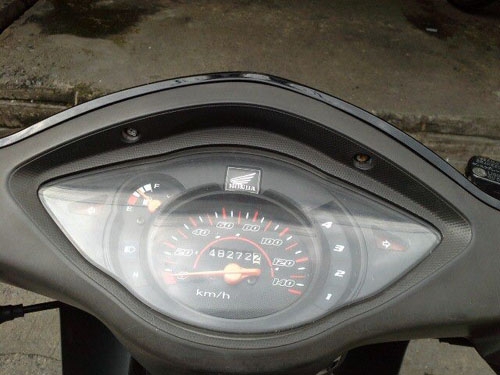 wave100s ปี 50สีเทา  เครื่องดีแน่นๆเดิมๆ ชุดสีสวย เอกสารครบ มาลองขับได้จ้า