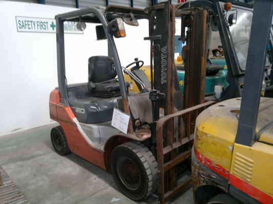 ขายรถฟอร์คลีฟท์ TOYOTA  8FD20 สองตัน เสา3 เมตรดีเซลออโต้ ปี2012 รถสภาพดีครับ ใช้งานได้เลยไม่ต้องแต่งเพิ่ม ติดต่อมานะ 085-9049669