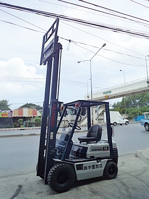 ขายรถยกโคมัสสึ 1.5 ตัน รุ่น15 เครื่องเบนซิน แผงงาสไลด์ กระบอกคู่ เสาสูง 3 เมตร ยางตันใหม่ พวงมาลัยเพาเว่อร์ สีเดิมจากนอก นำเข้าจากญี่ปุ่น ใช้งานได้ทันที ขายรถยกโคมัสสึ 1.5 ตัน รุ่น15 เครื่องเบนซิน แผงงาสไลด์ กระบอกคู่ เสาสูง 3 เมตร ยางตันใหม่ พวงมาลัยเพาเว่อร์ สีเดิมจากนอก นำเข้าจากญี่ปุ่น ใช้งานได้ทันที