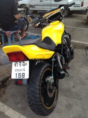 ขายด่วน honda 400 มีสำเนาทะเบียนแท้ต่อภาษีได้ครับเครื่องดีแรงพร้อมใช้งาน ส่งได้ครับ