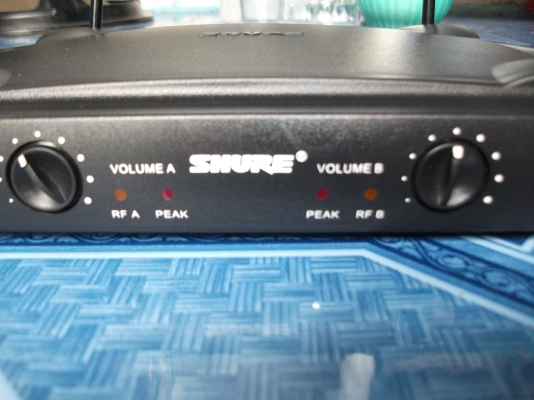 ต้องการขายไมค์ SHURE 1ชุด 2000 บาท ย่าน UHF ต้องการขายไมค์ SHURE 1ชุด 2000 บาท ย่าน UHF