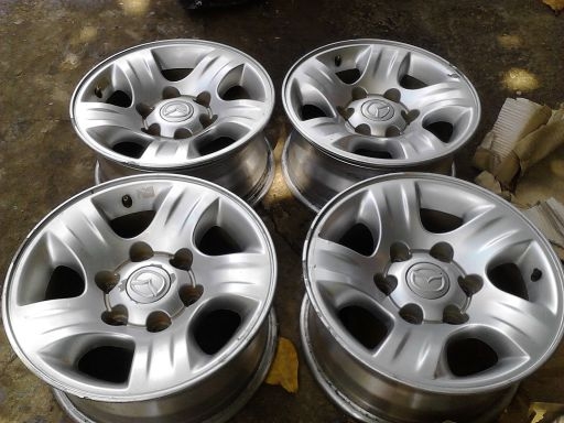 ล้อแม็กRanger17 Avanza15 Civic FD16 FB15 เริ่มต้นที่ 4500