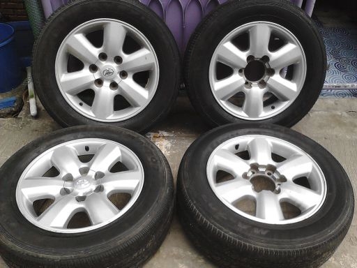 ล้อแม็กRanger17 Avanza15 Civic FD16 FB15 เริ่มต้นที่ 4500