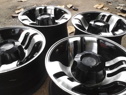 ล้อแม็กRanger17 Avanza15 Civic FD16 FB15 เริ่มต้นที่ 4500