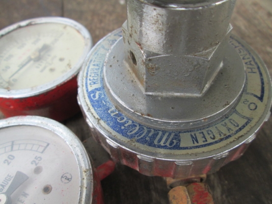 หัวเชื่อมแก๊ส พร้อมวาล์วแบบ2ทาง หัวเชื่อมแก๊ส พร้อมวาล์วแบบ2ทาง