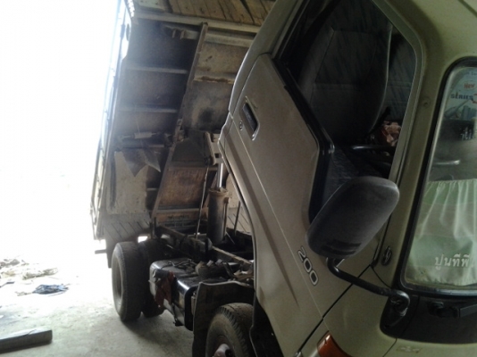 TOYOTA  BU 101 ดั๊ม ปี 40 เครื่อง 14B รถห้างแท้