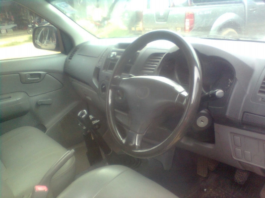 ขาย โตโยต้า วีโก้  2500  เทอร์โบ ตอนเดียว  ปี 05  (สุรินทร์) ลดราคา 270000