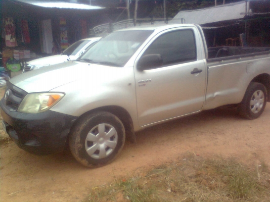 ขาย โตโยต้า วีโก้  2500  เทอร์โบ ตอนเดียว  ปี 05  (สุรินทร์) ลดราคา 270000