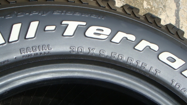 ขายยาง BF Goodrich Allterrain ขนาด 30 9.5 r15  สวยมาก