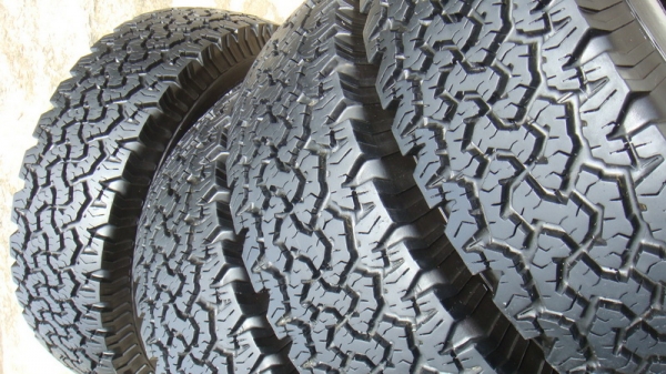 ขายยาง BF Goodrich Allterrain ขนาด 30 9.5 r15  สวยมาก