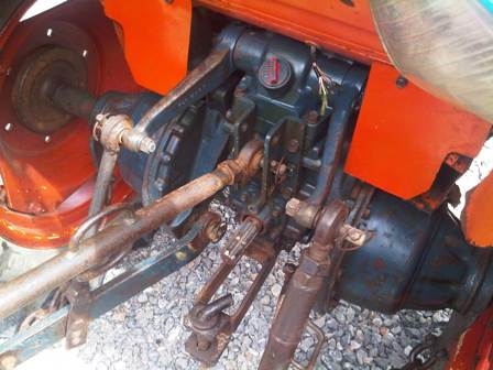 ขายรถไถ Kubota L1-26 (4WD) พร้อมผานหลัง ขายรถไถ Kubota L1-26 (4WD) พร้อมผานหลัง