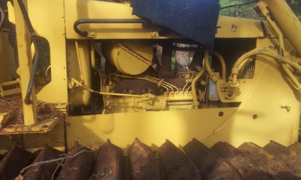 New stock CAT D5B ตีนเป็ด รถนอก คันนี้นำเข้าจากอเมริกา ขายถูกครับ สภาพดี