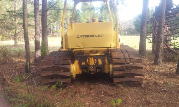 New stock CAT D5B ตีนเป็ด รถนอก คันนี้นำเข้าจากอเมริกา ขายถูกครับ สภาพดี