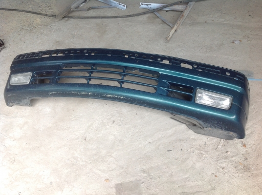ขายค่ะกันชนหน้าBMW E36 พร้อมสปอตไลท์สภาพตามรูป ขายค่ะกันชนหน้าBMW E36 พร้อมสปอตไลท์สภาพตามรูป