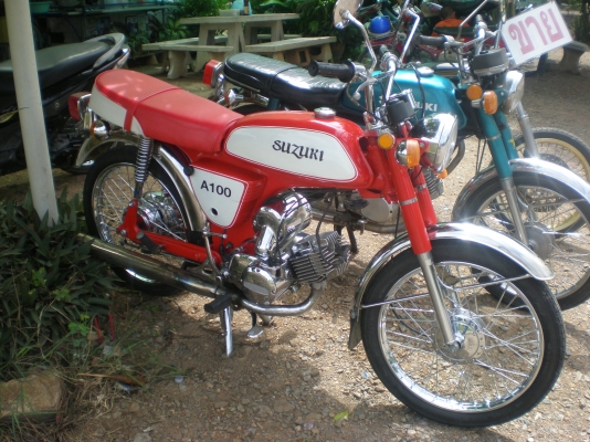 A100 (สีเเดง) สภาพประกวด มีเล่มทะเบียน ราคา 26,500