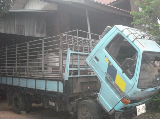 ขายด่วน ISUZU NKR 110 แรงม้าสภาพพร้อมใช้งาน