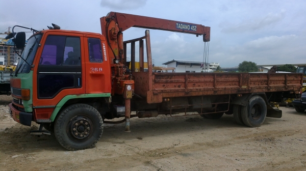 ขายรถ6ล้อเฮี้ยบเครน 4.5ตัน ยาว 7 เมตร