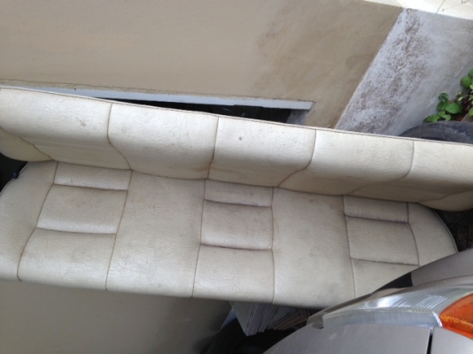 เบาะโฟลค์แตงโม สวย วางได้เลย 5800