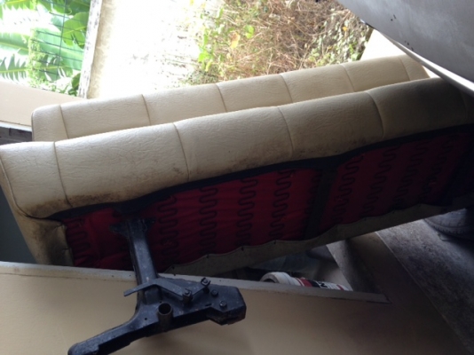 เบาะโฟลค์แตงโม สวย วางได้เลย 5800