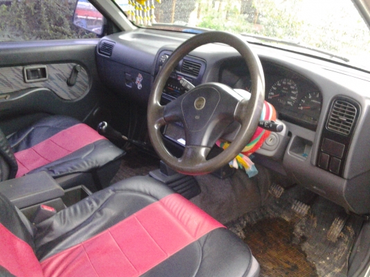 Nissan Big M 2.7 ฝาแดง จอโค้งปี 40 เพาเวอร Nissan Big M 2.7 ฝาแดง จอโค้งปี 40 เพาเวอร