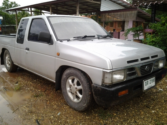 Nissan Big M 2.7 ฝาแดง จอโค้งปี 40 เพาเวอร