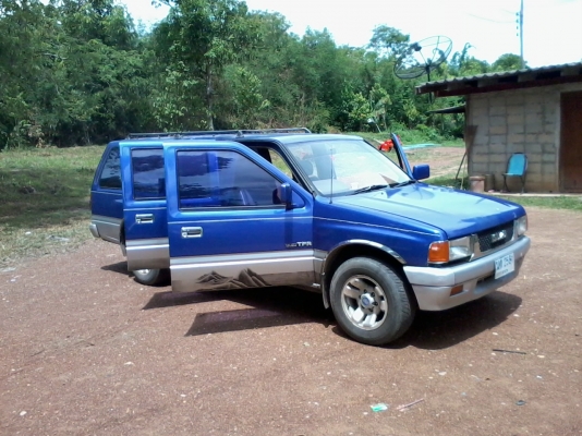 อยากขายรถแวน ISUZU TFR เครื่องดี แอร์เย็น วิ่งสบาย ช่วงล่างแน่น ลดเหลือ 125,000