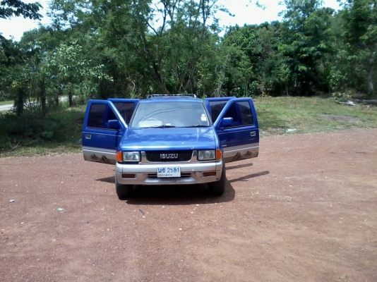 อยากขายรถแวน ISUZU TFR เครื่องดี แอร์เย็น วิ่งสบาย ช่วงล่างแน่น ลดเหลือ 125,000