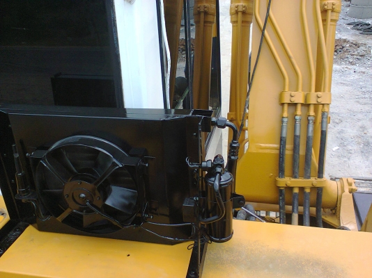 ขาย แม๊คโค KOMATSU  PC120 รุ่น 5   4 สูบเทอร์โบ ไฟฟ้าครบ