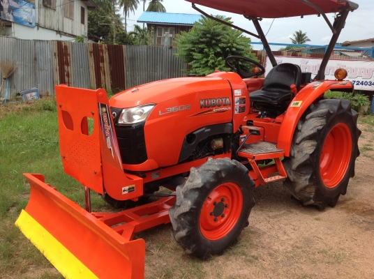 ปัญญาแทรคเตอร์มาแล้ว...จัดมา นางฟ้า คูโบต้า L3608  ใบมีดคานล่าง จัดส่ง นครสวรรค์คับ