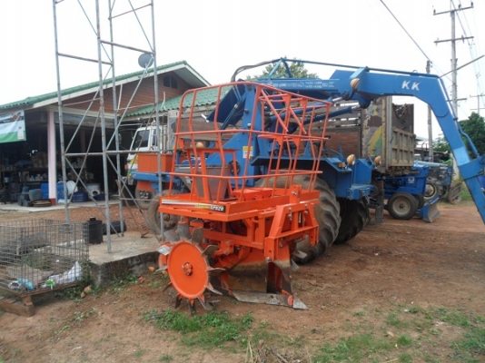 ขายแล้ว คุณสติ จ.ชัยภูมิ มารับแล้วเครื่องปลูกอ้อยร่องคู่ KUBOTA ตราช้าง รุ่น SP920 สภาพใหม่มากใช้น้อย ขอบคุณมากครับ