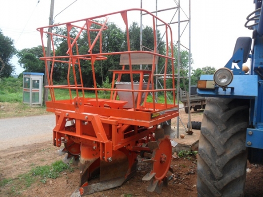 ขายแล้ว คุณสติ จ.ชัยภูมิ มารับแล้วเครื่องปลูกอ้อยร่องคู่ KUBOTA ตราช้าง รุ่น SP920 สภาพใหม่มากใช้น้อย ขอบคุณมากครับ