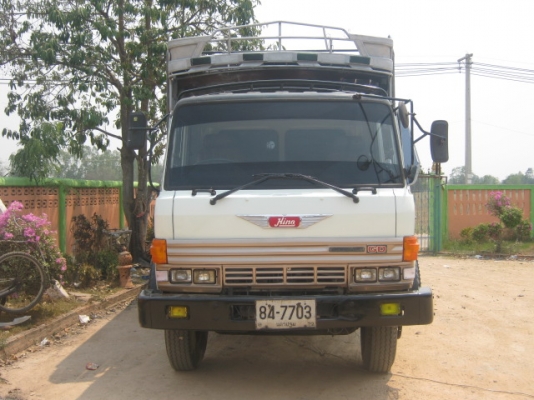 Hino GD (ยาง900เบรคทิปฟี่) ติดต่อคุณเฉลิม0836272571กำแพงเพชร