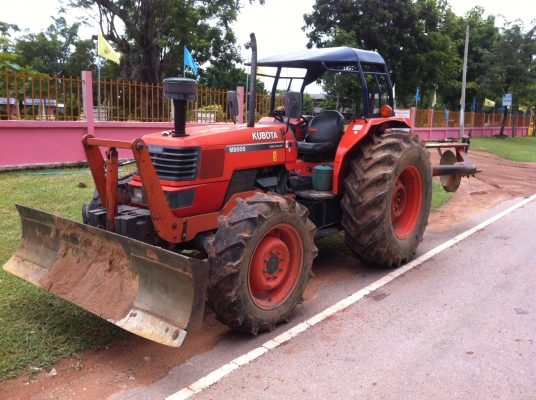 ขายด่วน !! รถไถ KUBOTA รุ่น M9000 พร้อมอุปกรณ์เสริม 680,000 บาท สภาพดีพร้อมใช้งาน ขายด่วน !! รถไถ KUBOTA รุ่น M9000 พร้อมอุปกรณ์เสริม 680,000 บาท สภาพดีพร้อมใช้งาน